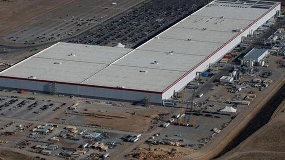 Çip krizi Tesla'yı da vurdu! Askıya aldı
