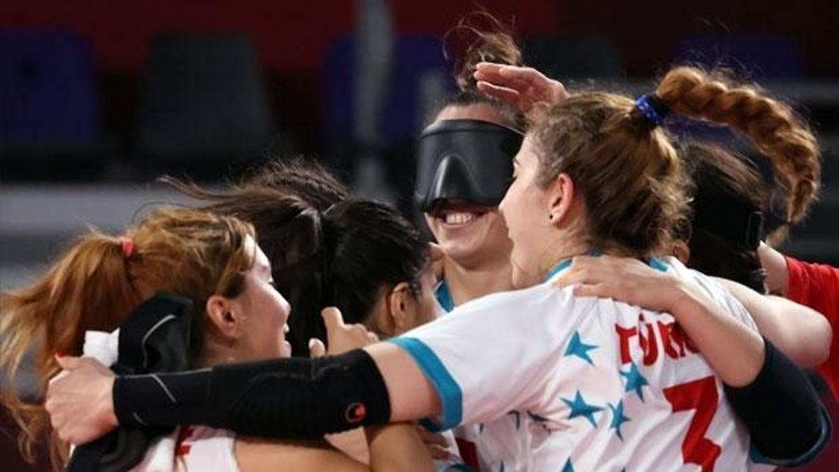 2020 Tokyo'da tarihi başarı! Kadınlar golbol finalinde  ABD'yi 9-2 yenen Türkiye, altın madalyaya ulaştı