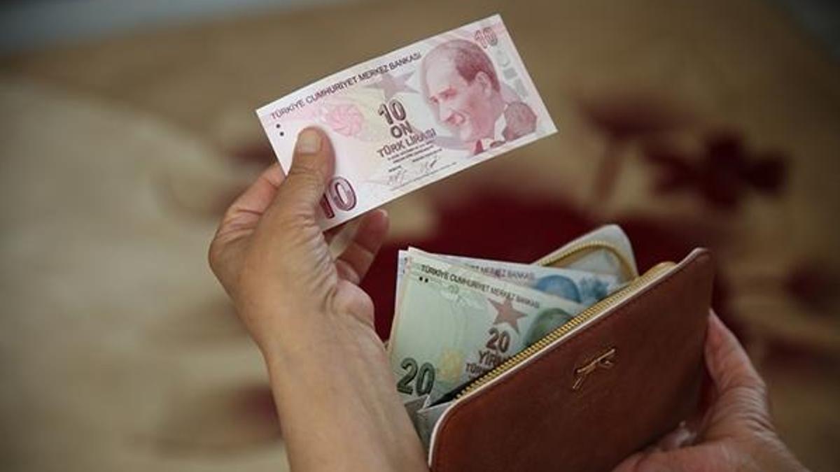 Fiyatlar yarıya düştü! 15 liradan satılıyor