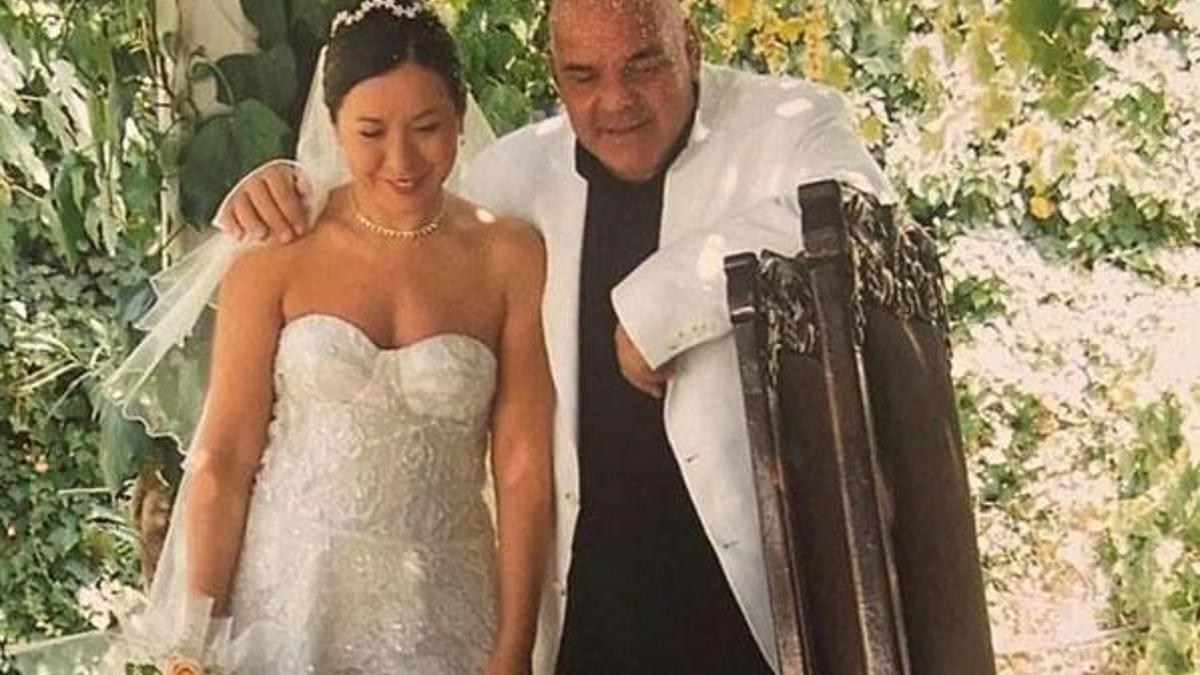 Eşinden Rasim Öztekin'e duygusal mesaj! 'Alyansın parmağımda,sevdan kalbimde'