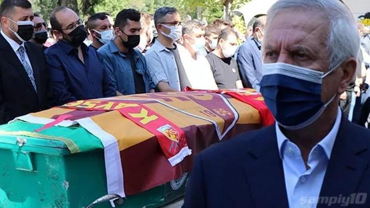 Recep Mamur son yolculuğuna uğurlandı! Törende Aziz Yıldırım...