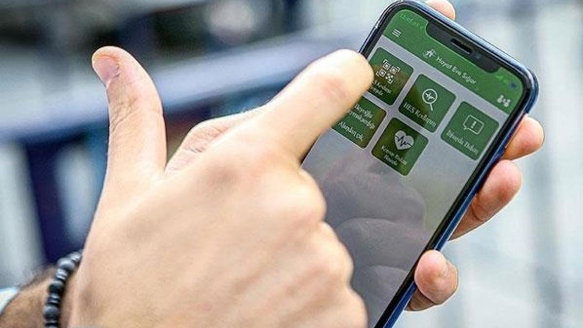 Sahte aşı kartı operasyonu! 3 hemşire tutuklandı