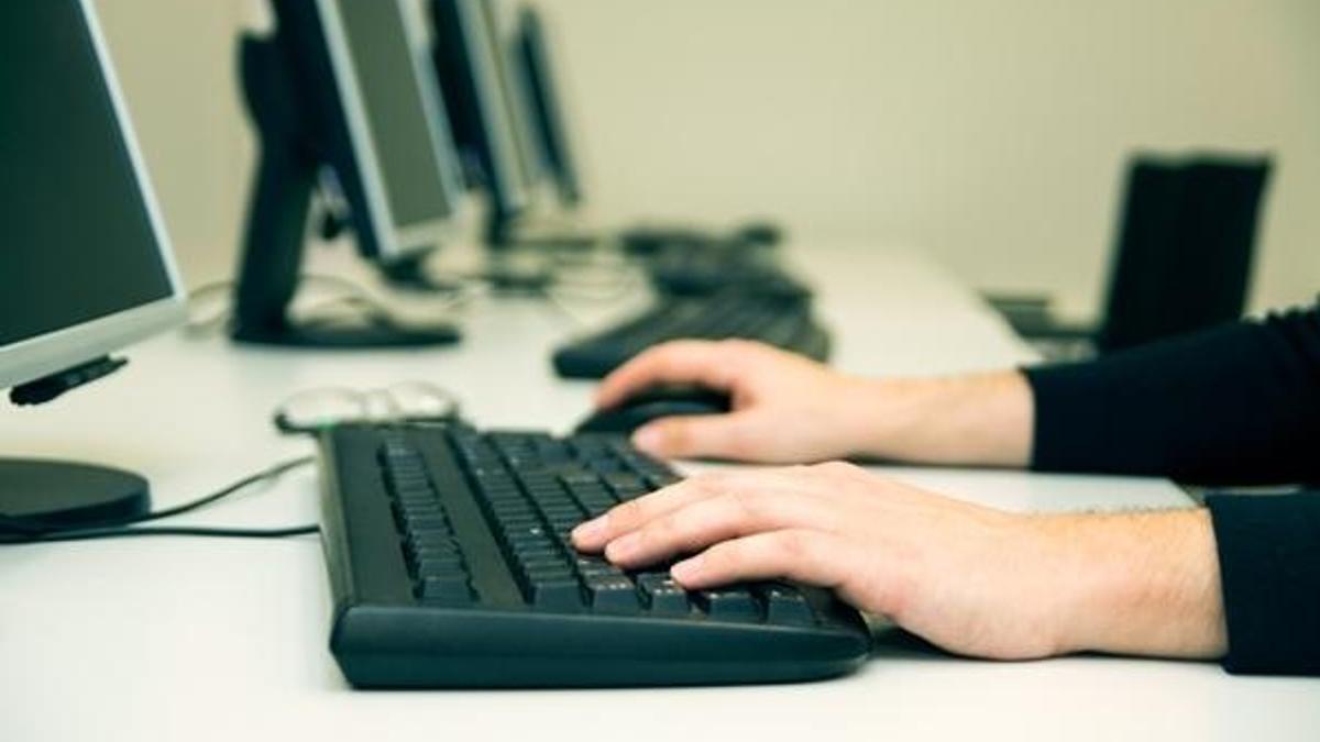 İşten tazminatsız kovulursunuz! Aşı olmayan, test yaptırmayan çalışanlar...