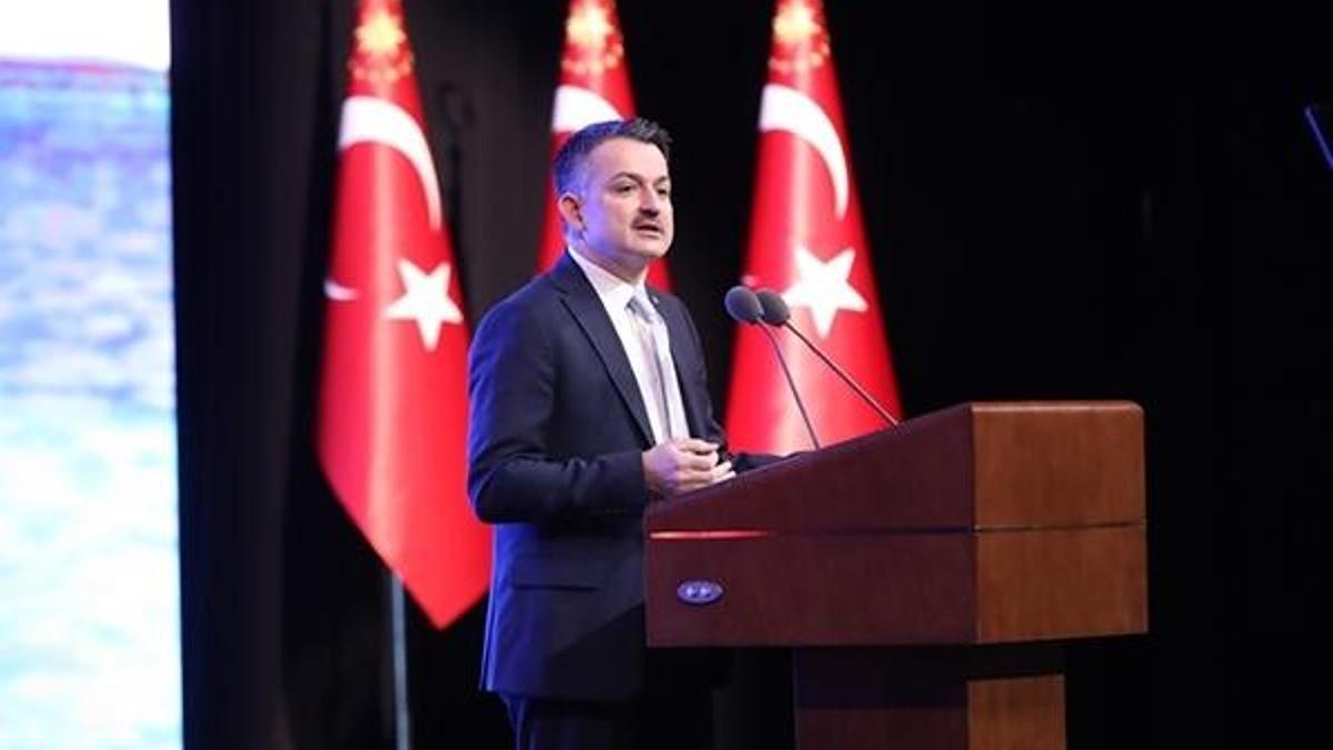 Bakan Pakdemirli: Su kaybını 2033'e kadar yüzde 25'e indirmeyi hedefliyoruz