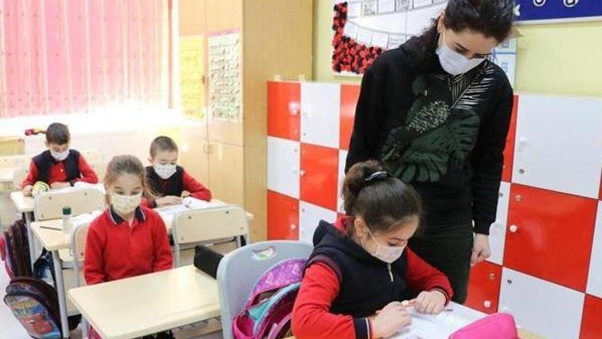 15 bin öğretmen ataması... Milli Eğitim Bakanı Özer'den flaş açıklama!