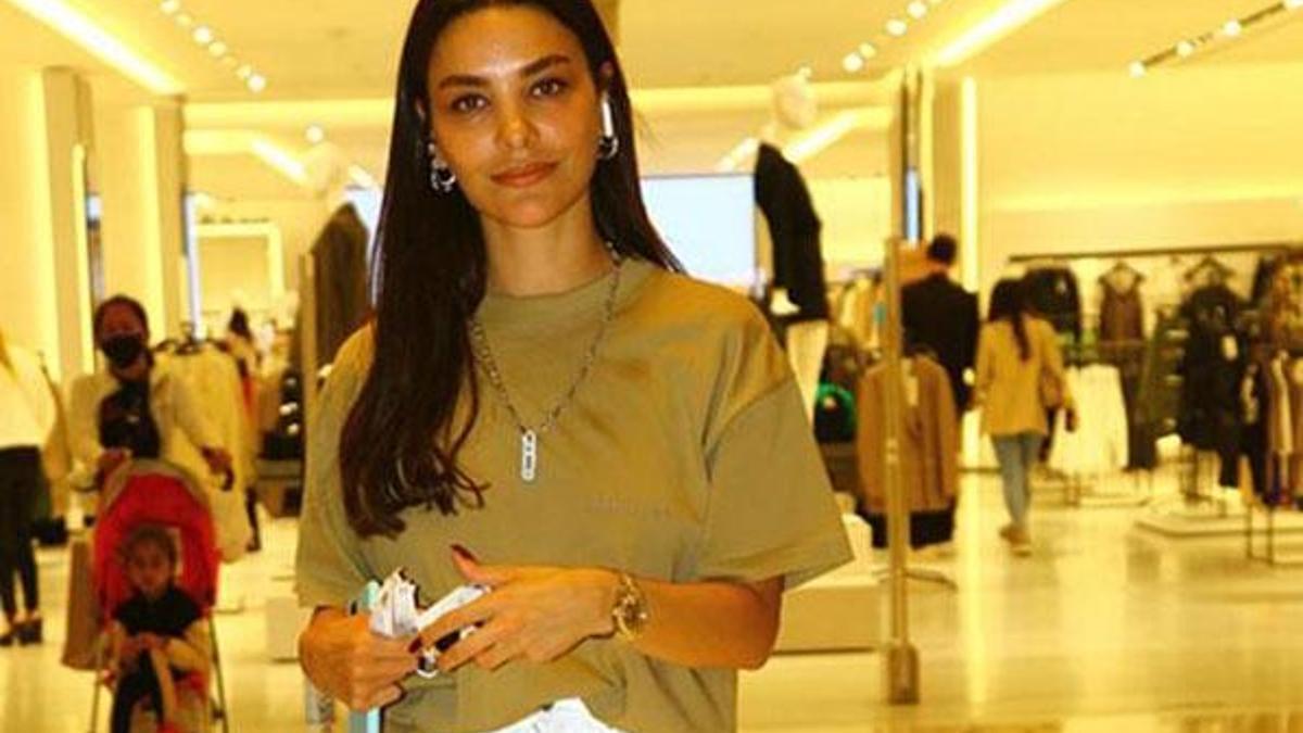 Hazal Filiz Küçükköse yoğun ilgiyle karşılaştı!