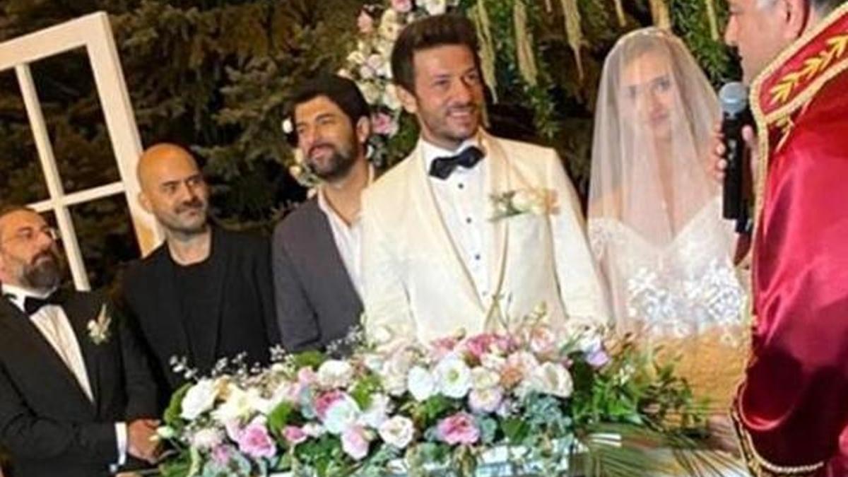 Oya Unustası ile Ahmet Tansu Taşanlar evlendi