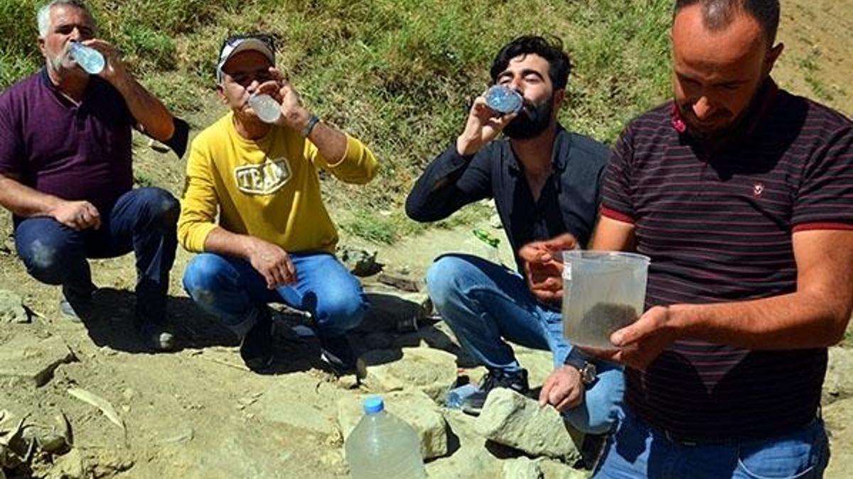 'Şifalı' sanılıyor ama mikrop saçıyor! O suyu içmek için akın akın geliyorlar