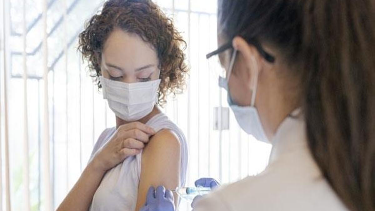 Dikkat çeken aşı araştırması: İngiltere'de Kovid-19'dan ölenlerin sadece yüzde 1,2'si çift doz aşı yaptıranlar