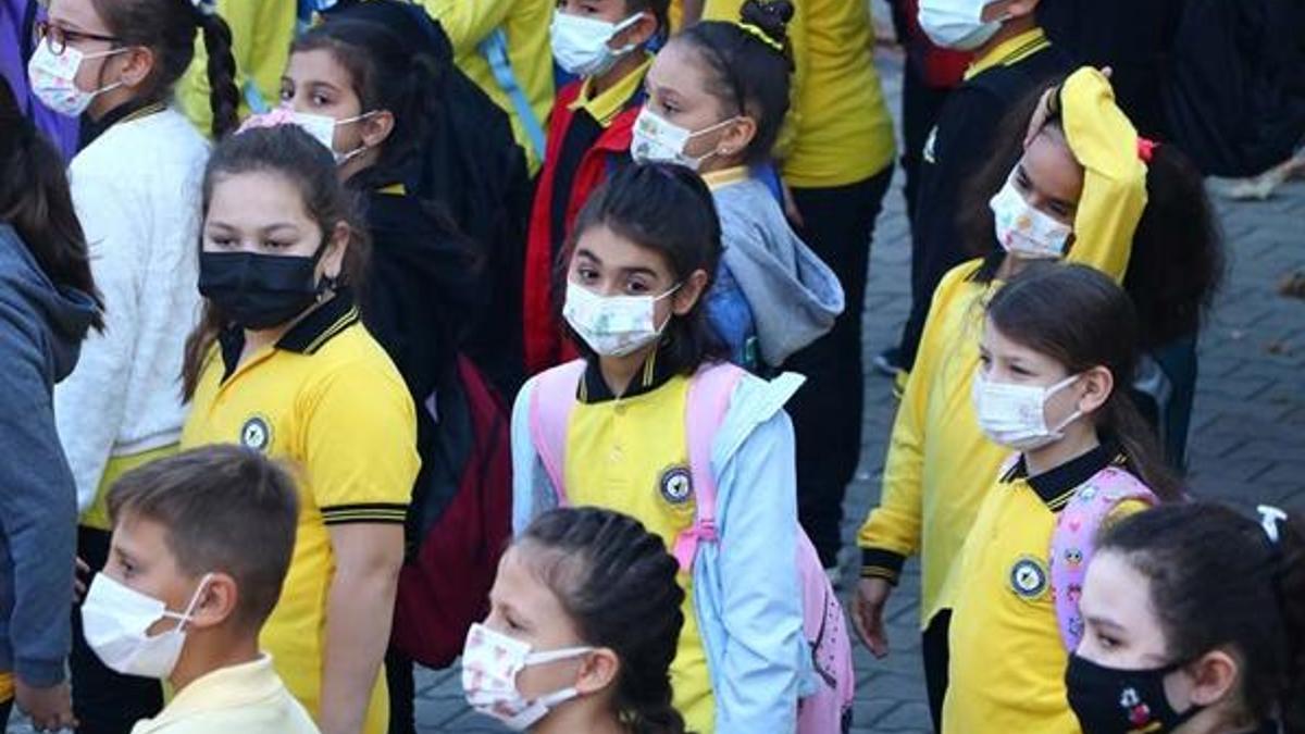 Çocuklar arasında sık görülüyor! Bilim kurulu üyesinden uyarı: 'Salgın yapabilir'
