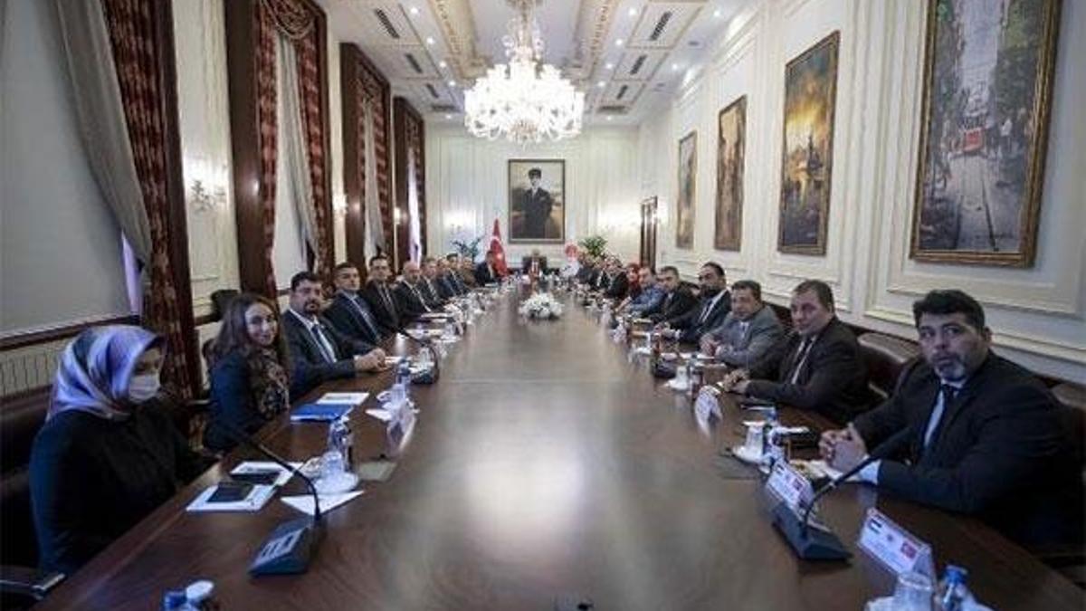 Adalet Bakanı Gül, Filistin Barosu heyetini kabul etti