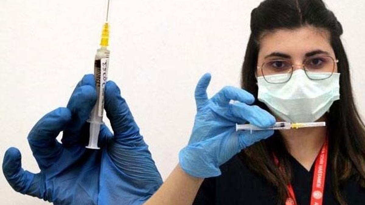 Negatif ve aşılı temaslıya karantina yok