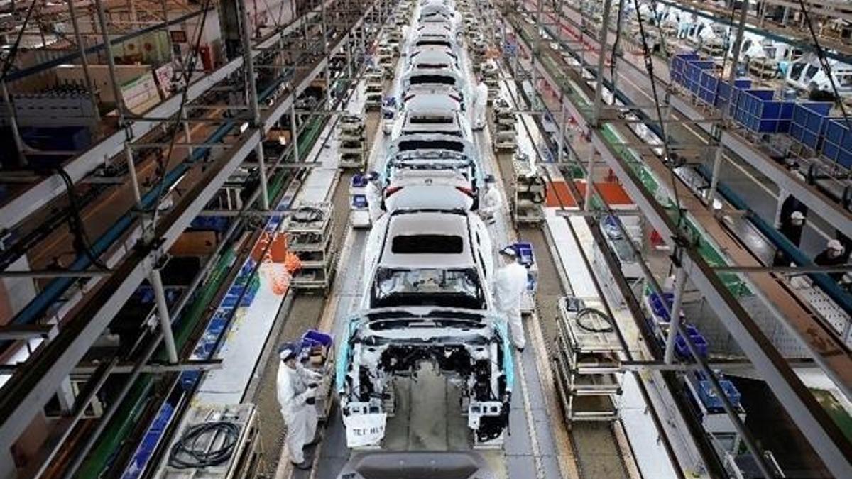 Toyota'dan flaş karar! 27 üretim bandını durduruyor