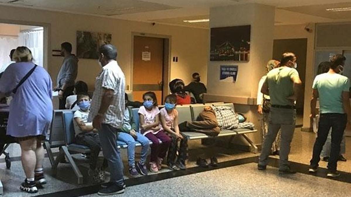 Sünnet düğününde tavuk yiyen 80 kişi hastanelik oldu