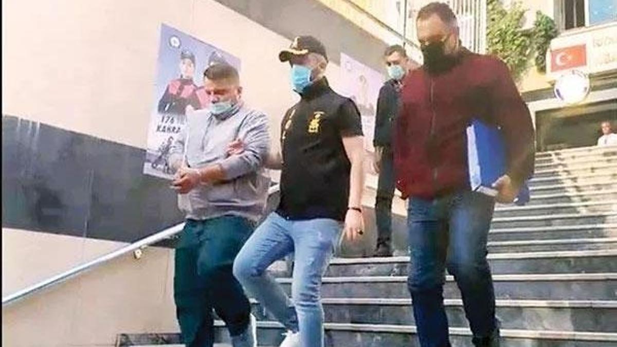 Avukatlara büyük şok! Lüks restoranda yemeklerini yedi telefonlarını çaldı...