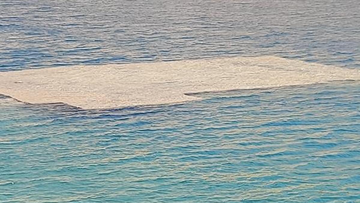 Baraj gölü çekildi, eski yapılar ortaya çıktı!