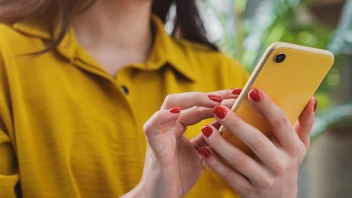 Cep telefonu kullananlar dikkat! Uyarı geldi: Hemen atın