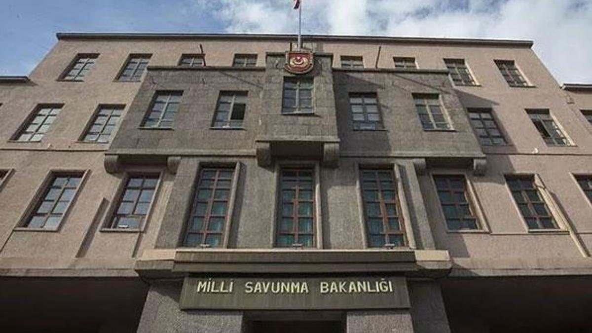 MSB'den 5 general istifa etti iddiasına çaıklama geldi
