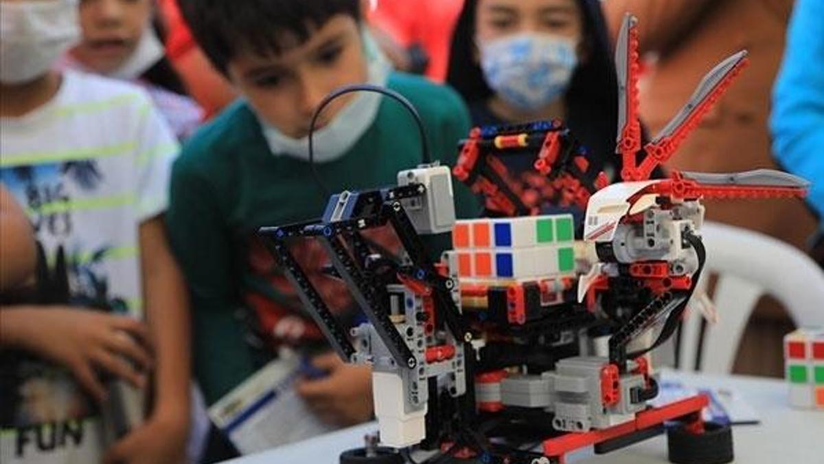 Bilim ve Sanat Şenliği'ne 10 ilden 52 proje katıldı