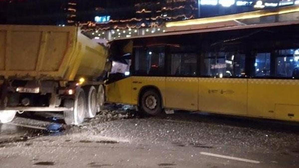 Hafriyat kamyonu yasak yerden dönüş yapınca dehşet saçtı