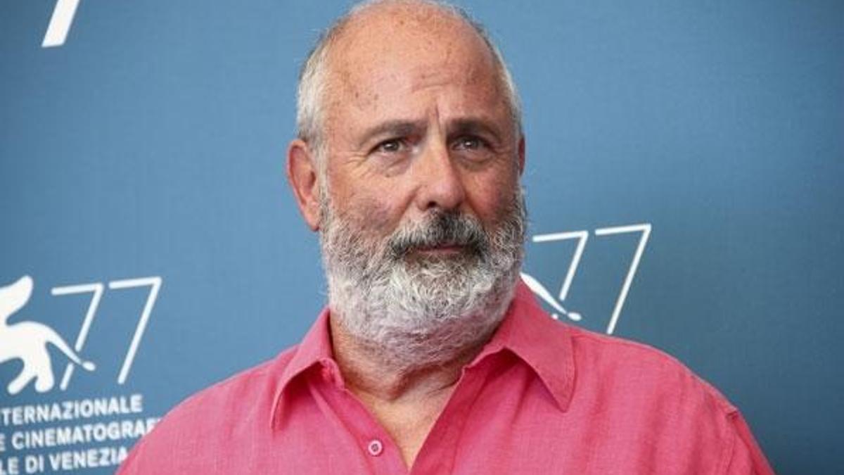 Ünlü yönetmen Roger Michell hayatını kaybetti