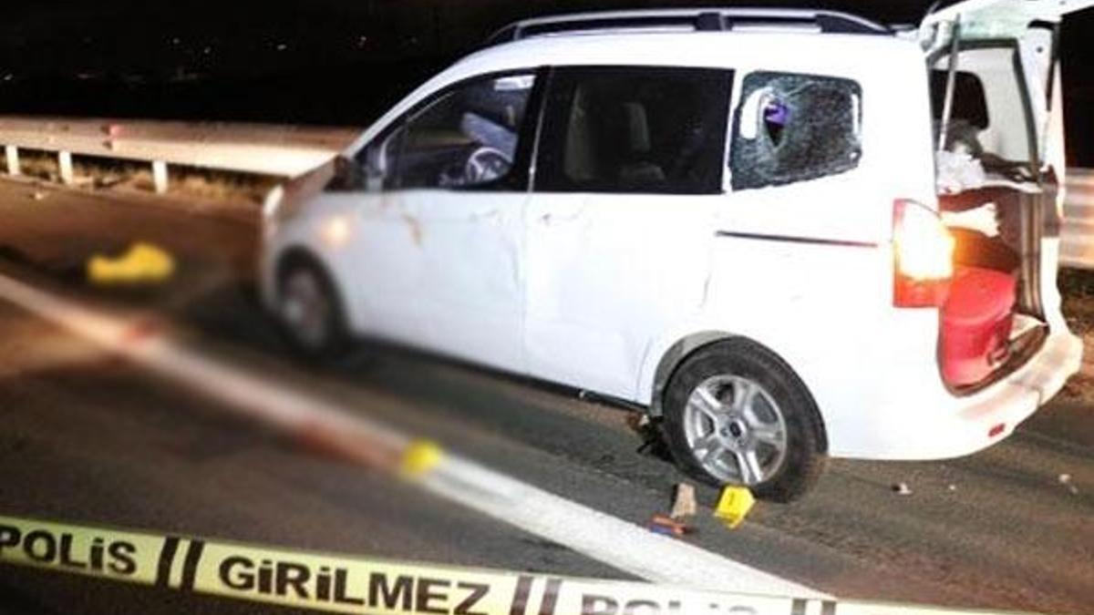 Lastik değiştirirken kamyonet çarptı: 1 ölü, 2 yaralı