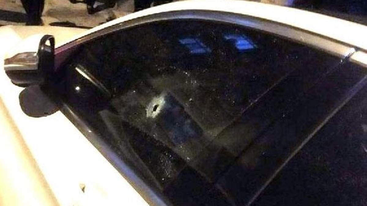 Otomobilde başından vurulmuş halde yaralı bulundu