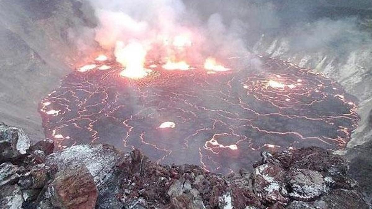 Hawaii'deki Kilauea Yanardağı faaliyete geçti