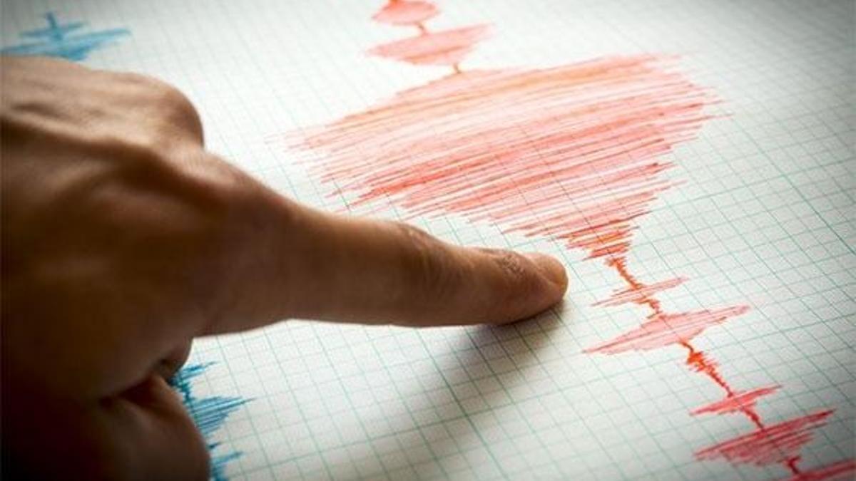 İran'da 5,2 büyüklüğünde deprem!