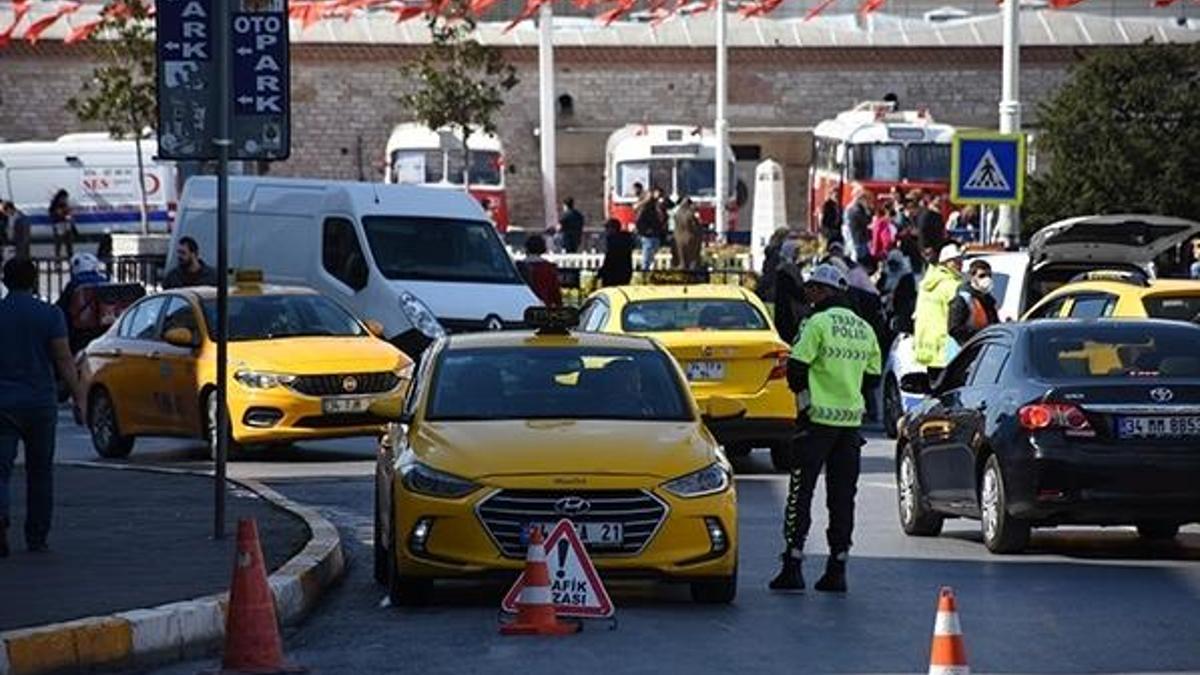 Taksim Meydanı'nda taksicilere denetim! Yine aynı manzara