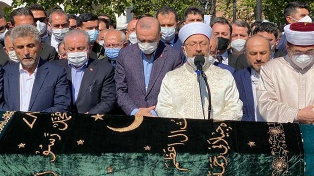 Oğuzhan Asiltürk son yolculuğuna uğurlandı