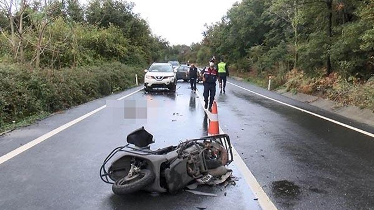 Otomobil ile motosikletli kurye kafa kafaya çarpıştı! Kurye hayatını kaybetti!