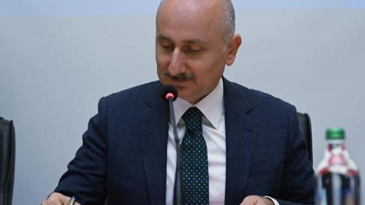 Bakan Karaismailoğlu duyurdu: Kadın çalışanlarımıza yeni haklar getirdik