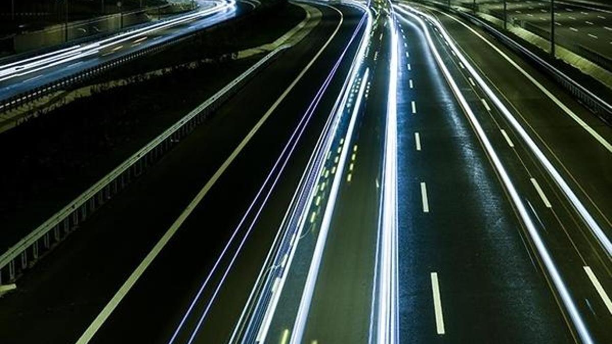 Türkiye'nin yolları fiber optik ağıyla 'akıllanacak'