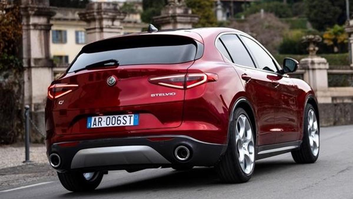 Alfa Romeo Giulia ve Stelvio’nun özel serileri tanıtıldı