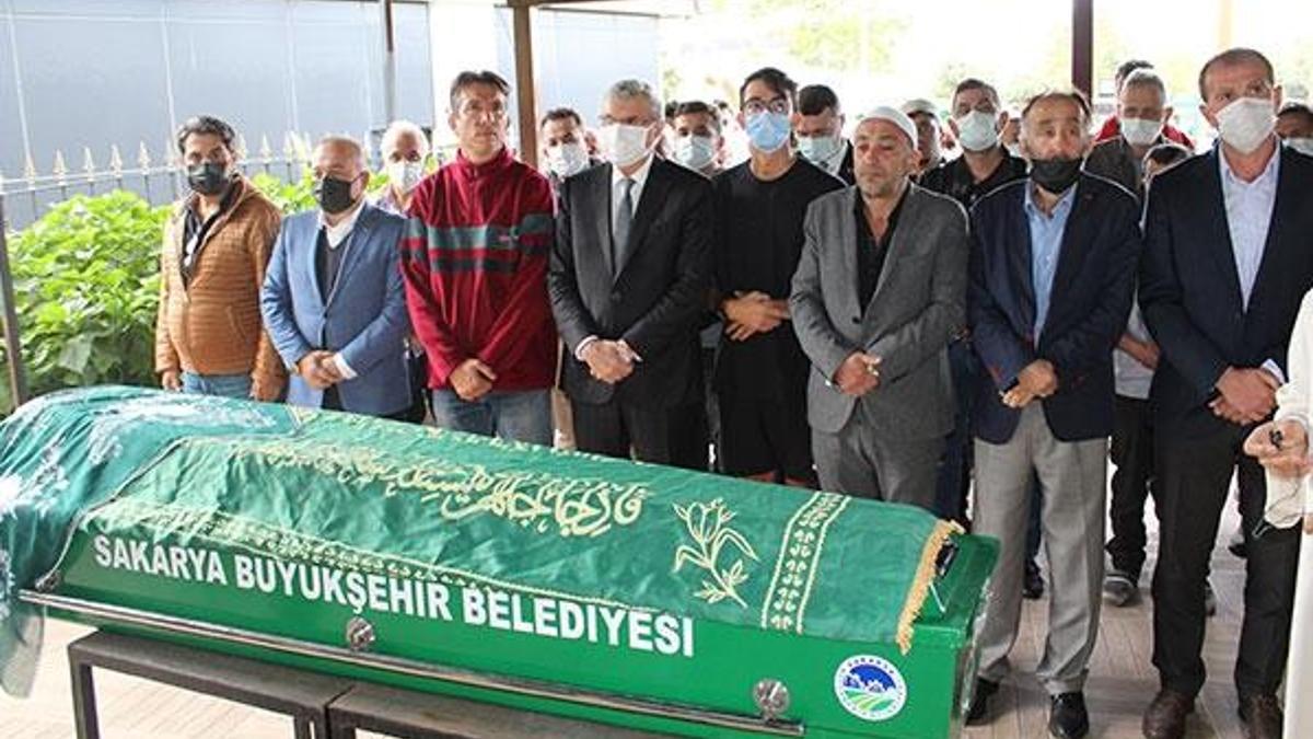 Olimpiyat şampiyonu Mete Gazoz'un anneannesi son yolculuğuna uğurlandı