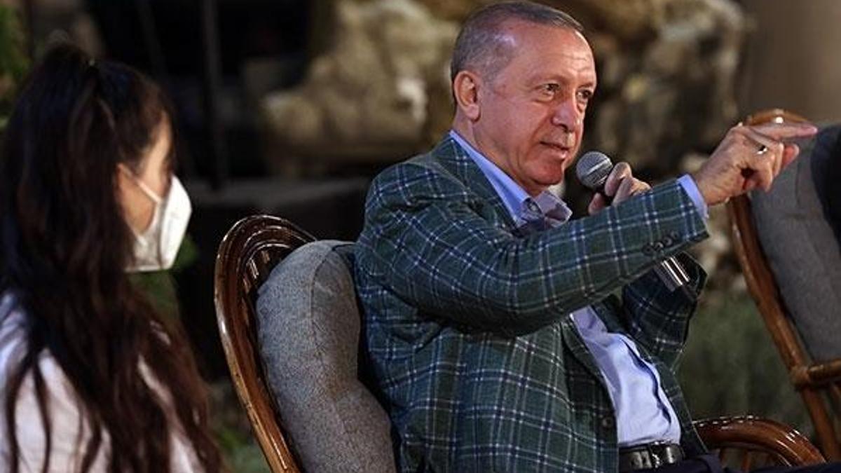 Cumhurbaşkanı Erdoğan gençlerle bir araya geldi!