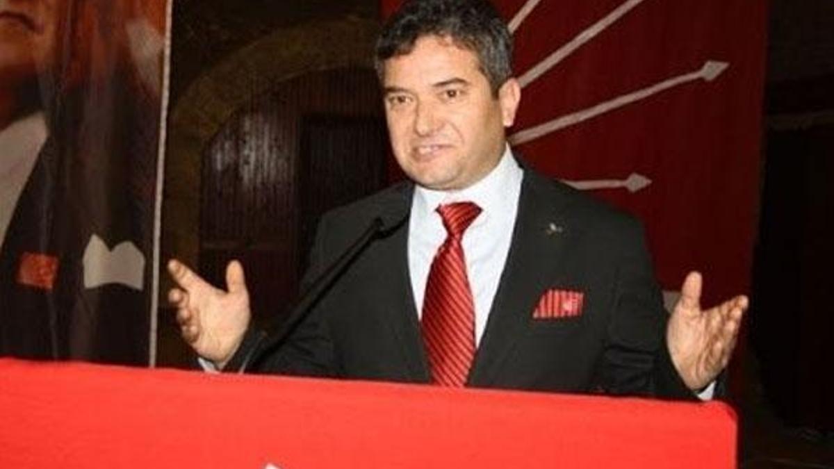 CHP Tire İlçe Başkanı Şenoyar ve yönetimi görevden alındı! 'Yarı çıplak kadın fotoğrafı...'