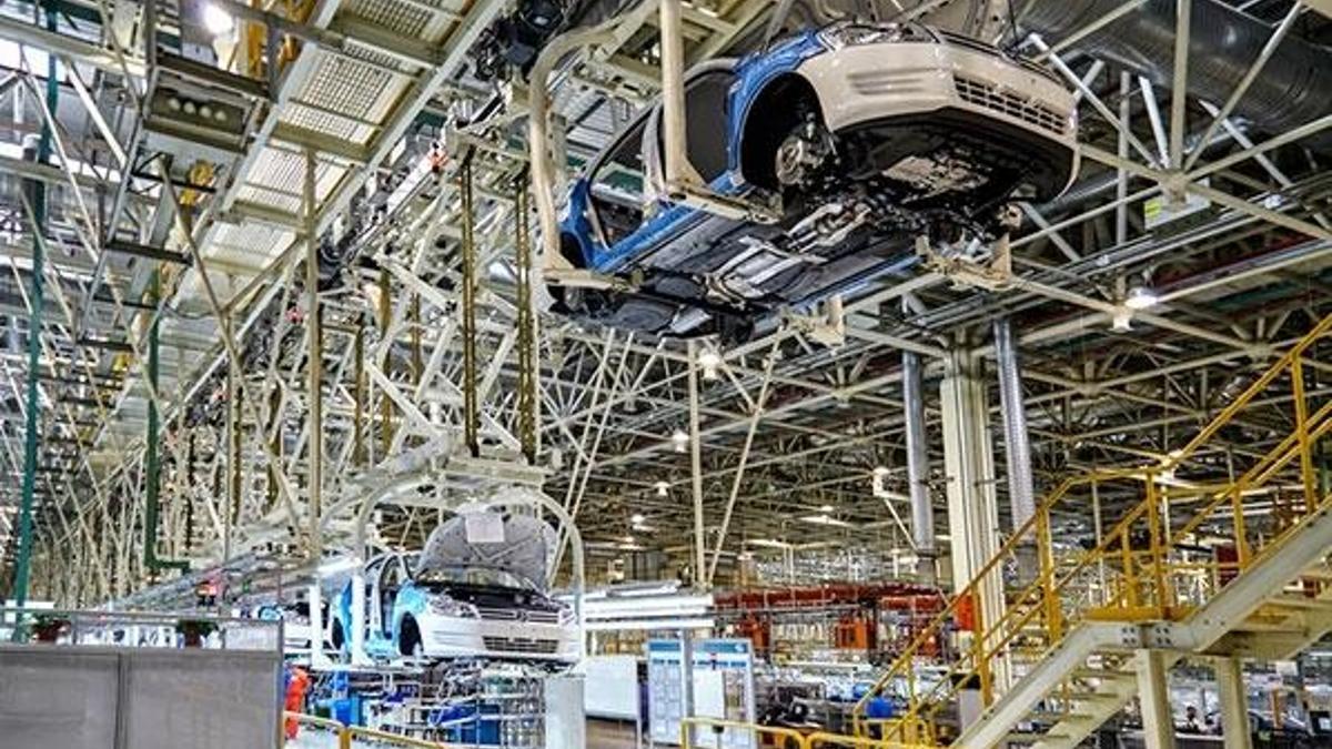 Volkswagen'de kriz! 30 bin kişi işsiz mi kalacak?