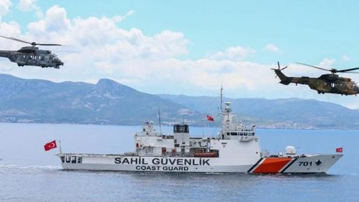 Ege Denizi'nde gövde gösterisi! Savaş uçağı, helikopteri, fırkateyn, hücum botu..