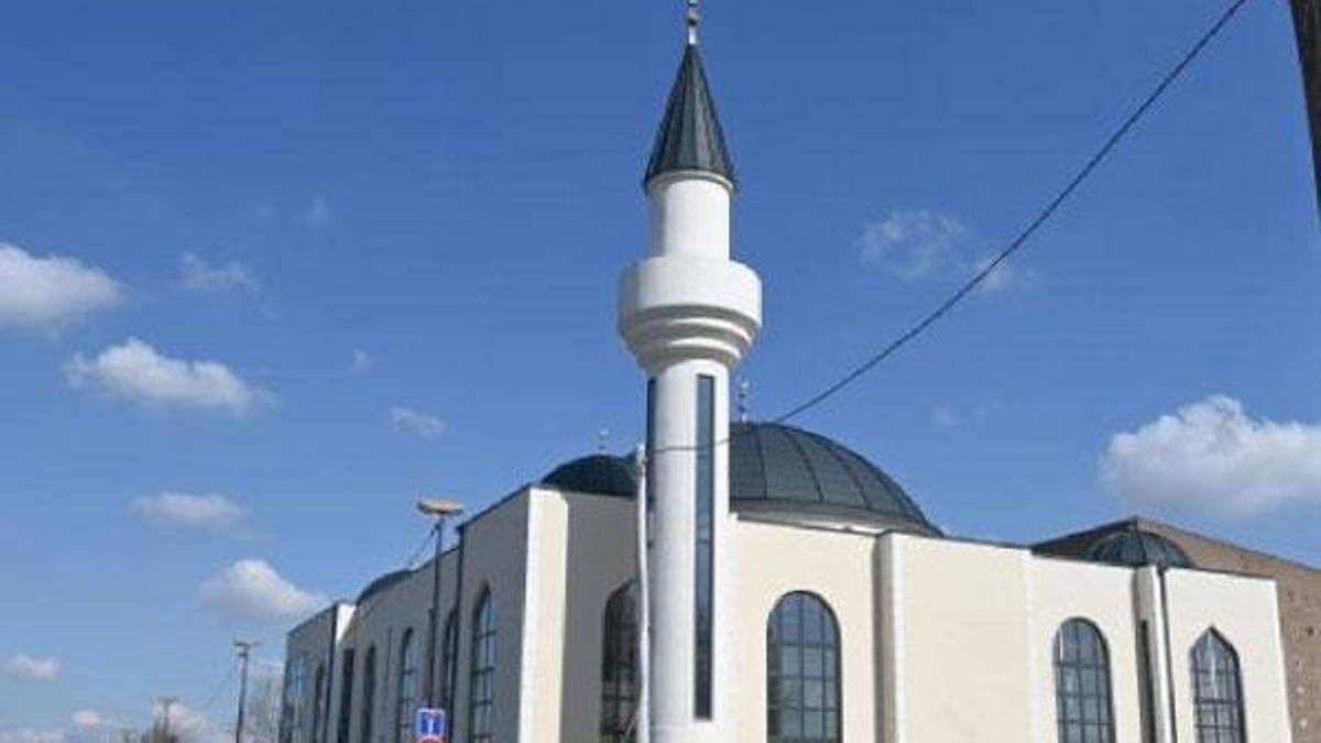 Fransa'da bir cami daha kapatılıyor