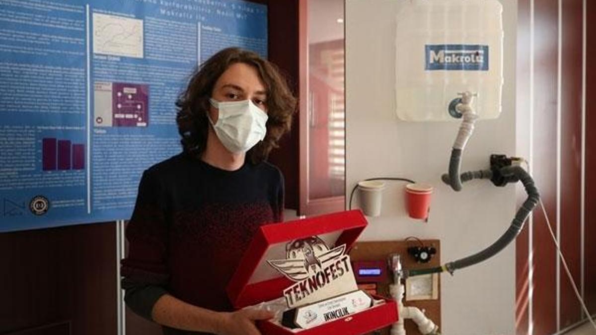 Lise öğrencisi banyoda su israfını önleyen sistem geliştirdi