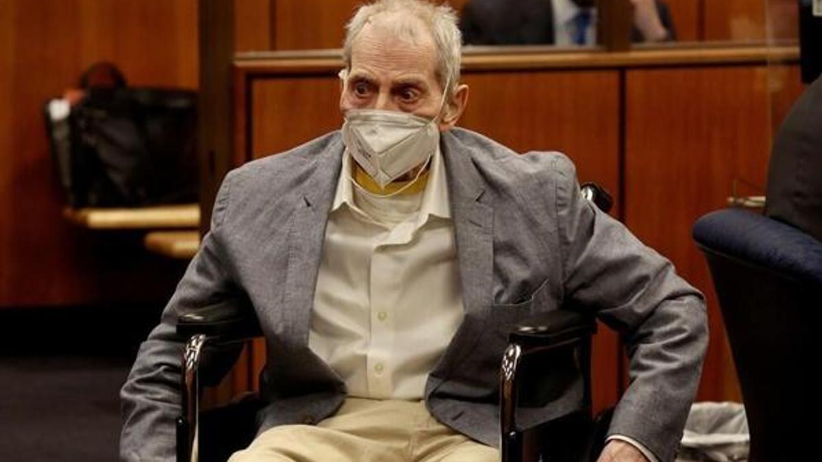 Mikrofonu kapalı sanıp cinayeti itiraf etmişti! Emlak kralı Robert Durst’a ağır ceza