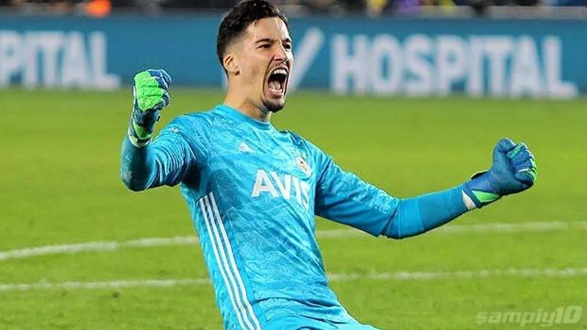 Ajax Altay Bayındır için geliyor