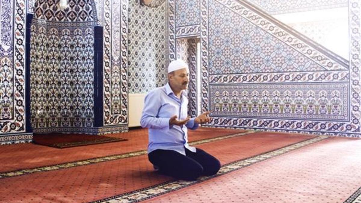 Tesbih namazı nasıl kılınır? Tesbih namazı kaç rekattır? Duaları ve kılınışı