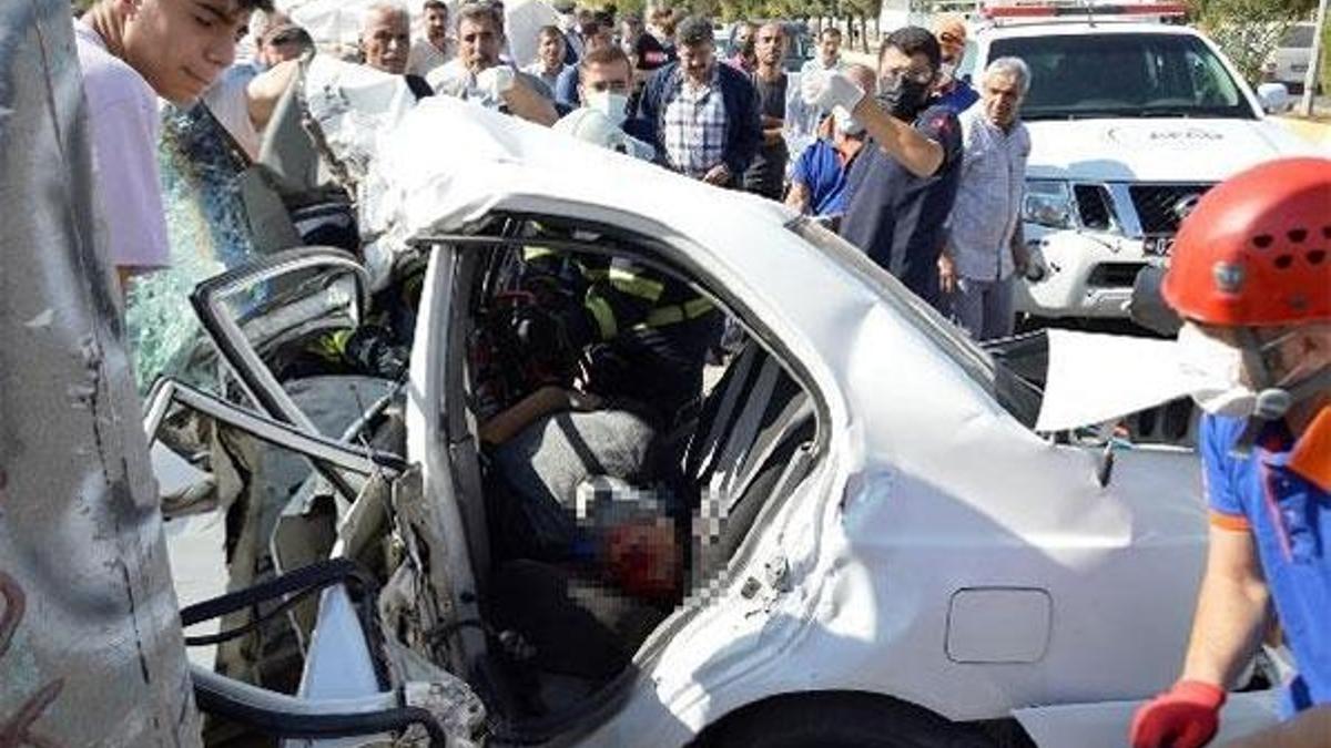 Babasından izinsiz aldığı arabayla kaza yaptı! 13 yaşındaki çocuk ağır yaralı
