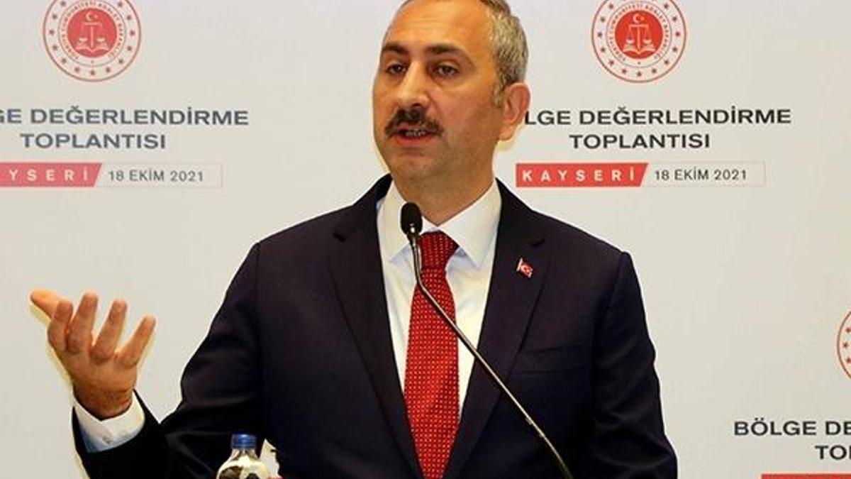 Adalet Bakanı Gül: Yargı asla el uzatılacak bir yer değildir