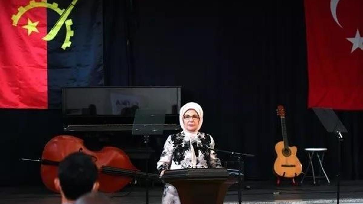 Emine Erdoğan: Aydınlık geleceğe en önemli katkıdır