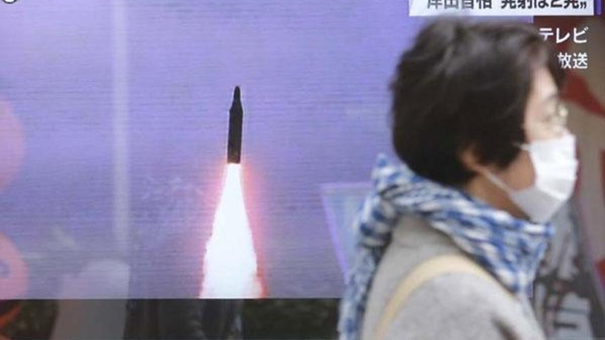 Kuzey Kore "iki balistik füze" fırlattı Japonya alarma geçti!