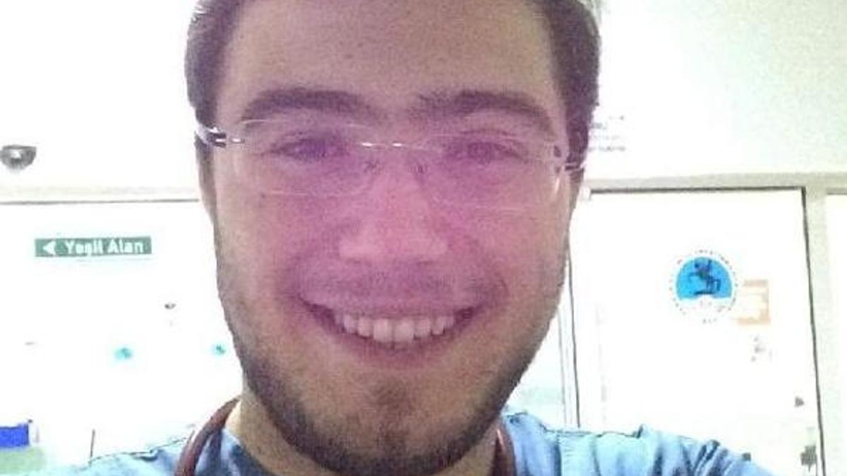Hastanede doktora şiddet! Hasta ve oğlu saldırdı